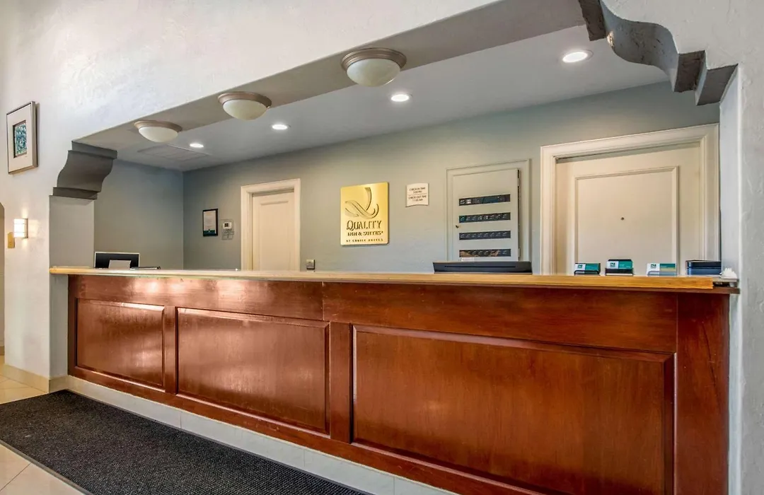 Quality Inn & Suites Jacksonville-Baymeadows-1