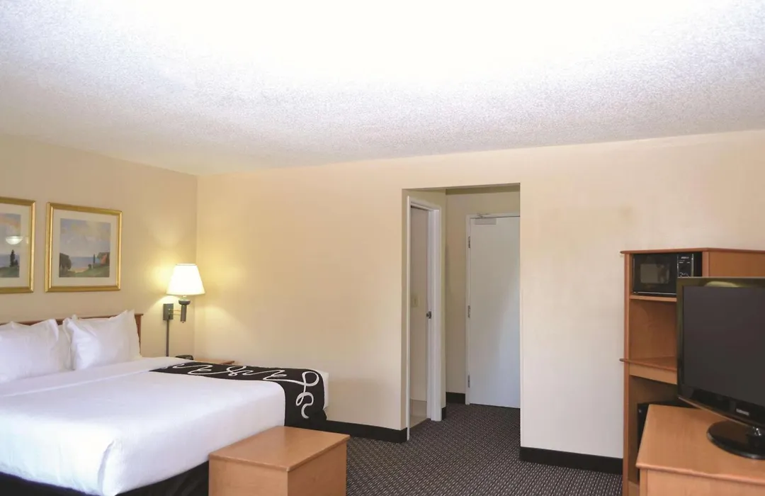 La Quinta By Wyndham Tampa Fairgrounds - Casino-1