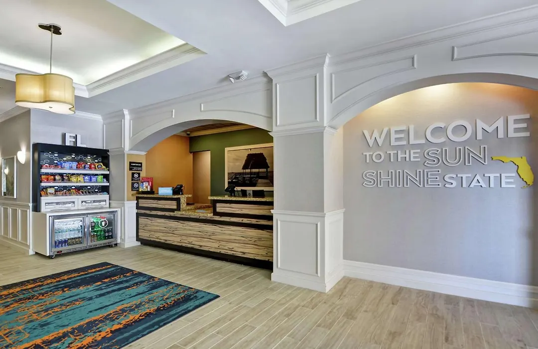 Hampton Inn Palm Beach Gardens-1