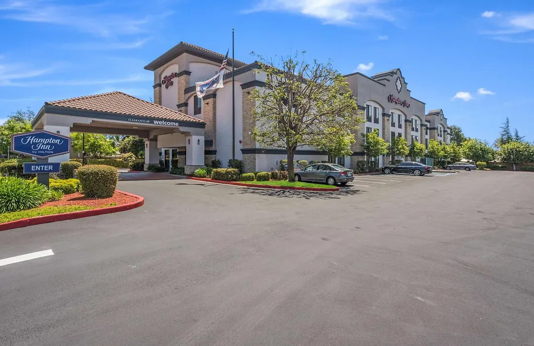 Hampton Inn Oakland-Hayward-1