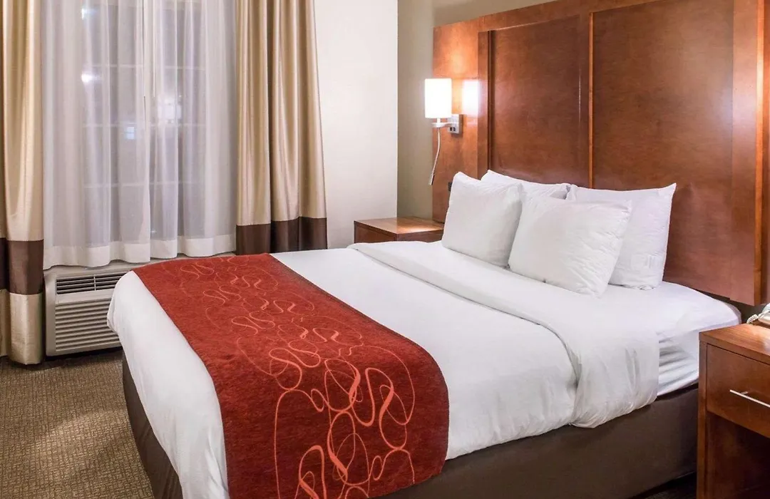Comfort Suites Newark - Harrison-1