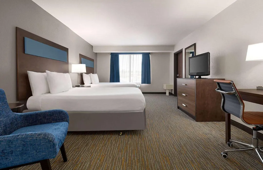 Wingate By Wyndham Southport-1