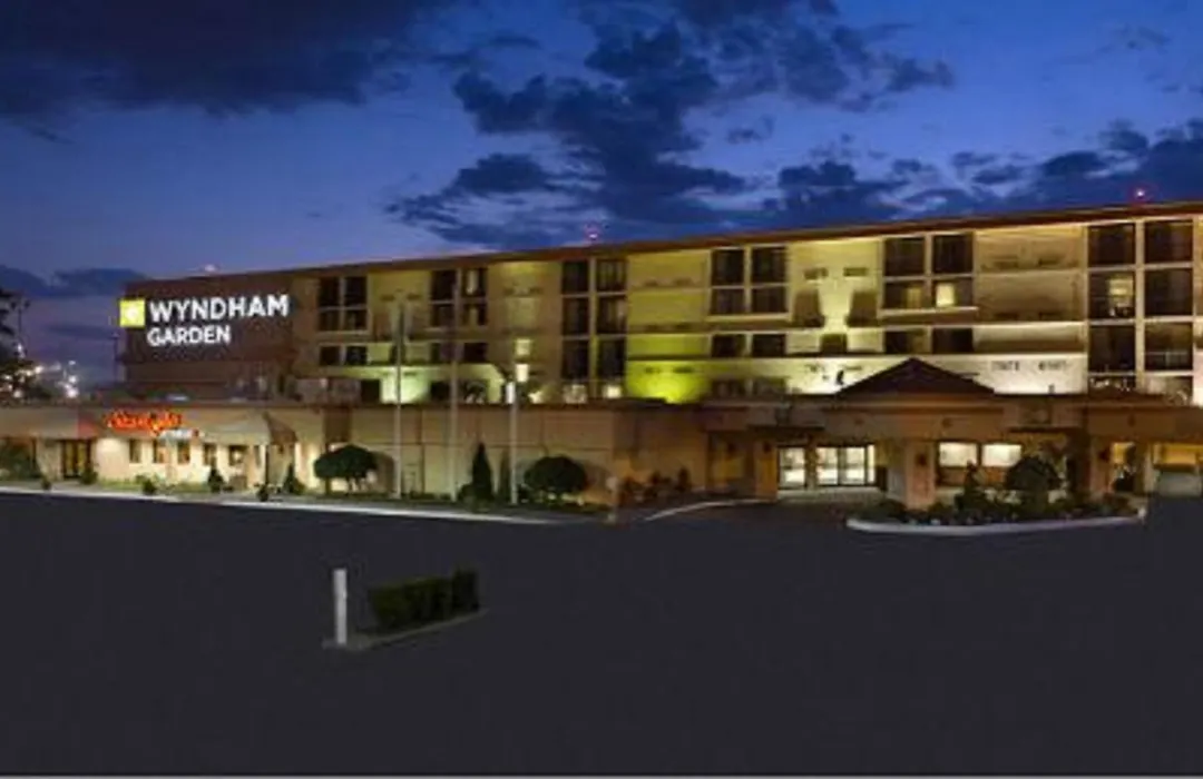 Wyndham Garden Hotel Newark Airport-1