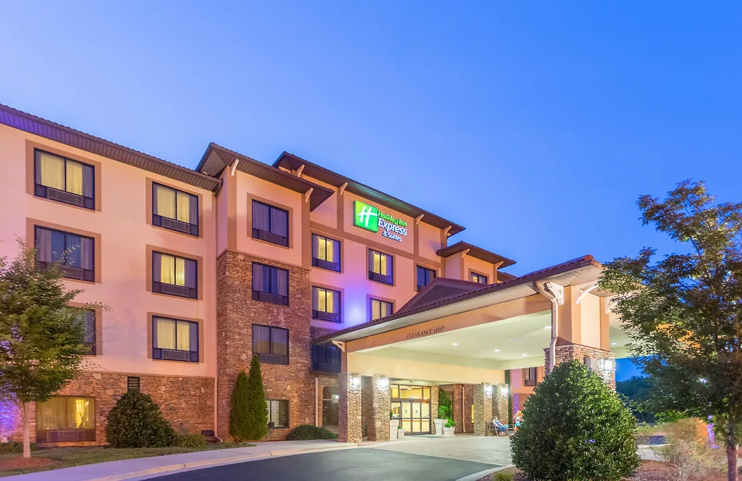 Holiday Inn Express & Suites Lexington North West-The Vineyard By Ihg-1