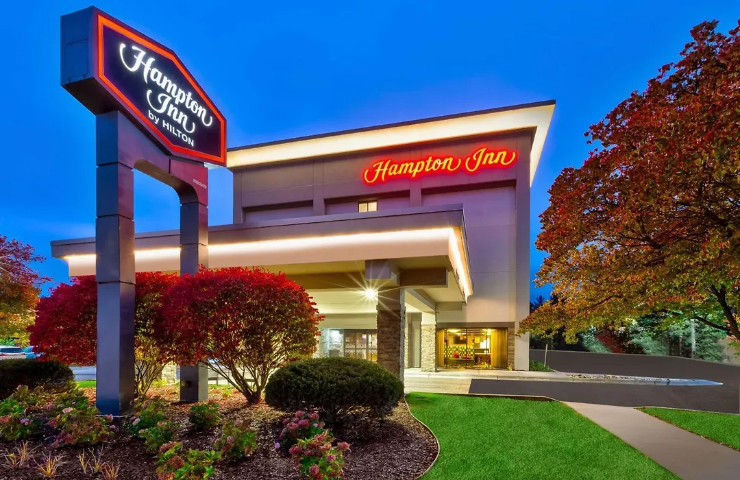 Hampton Inn Traverse City-1