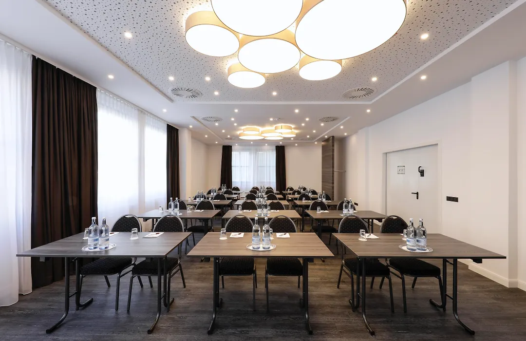 Airporthotel Berlin-Adlershof-1