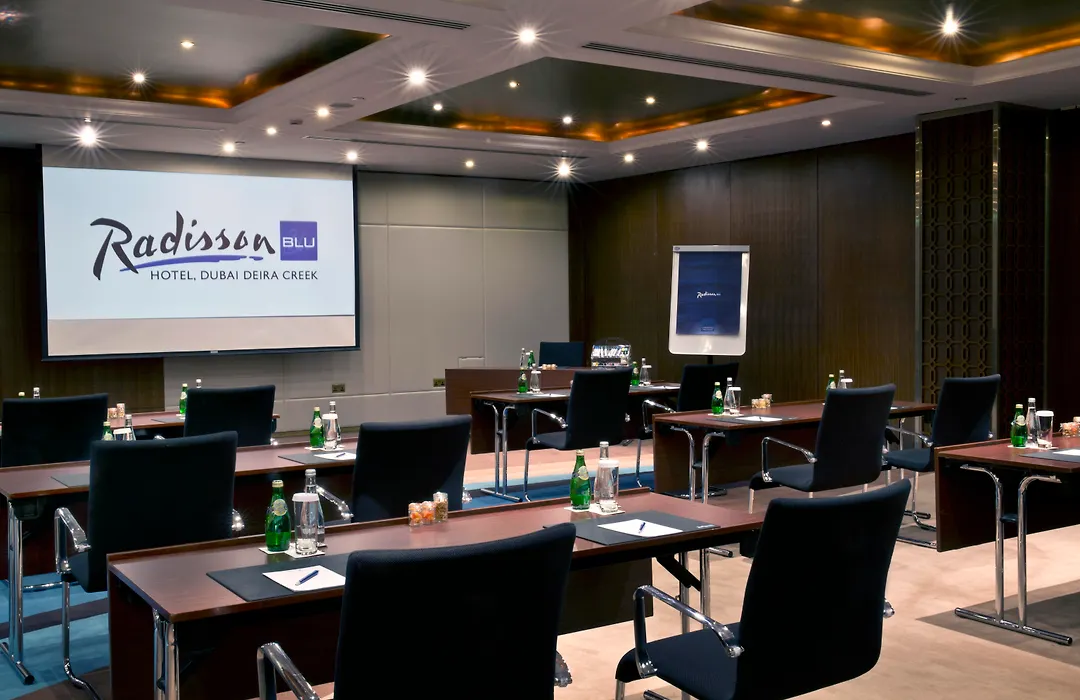 Radisson Blu Hotel, Dubai Deira Creek-1