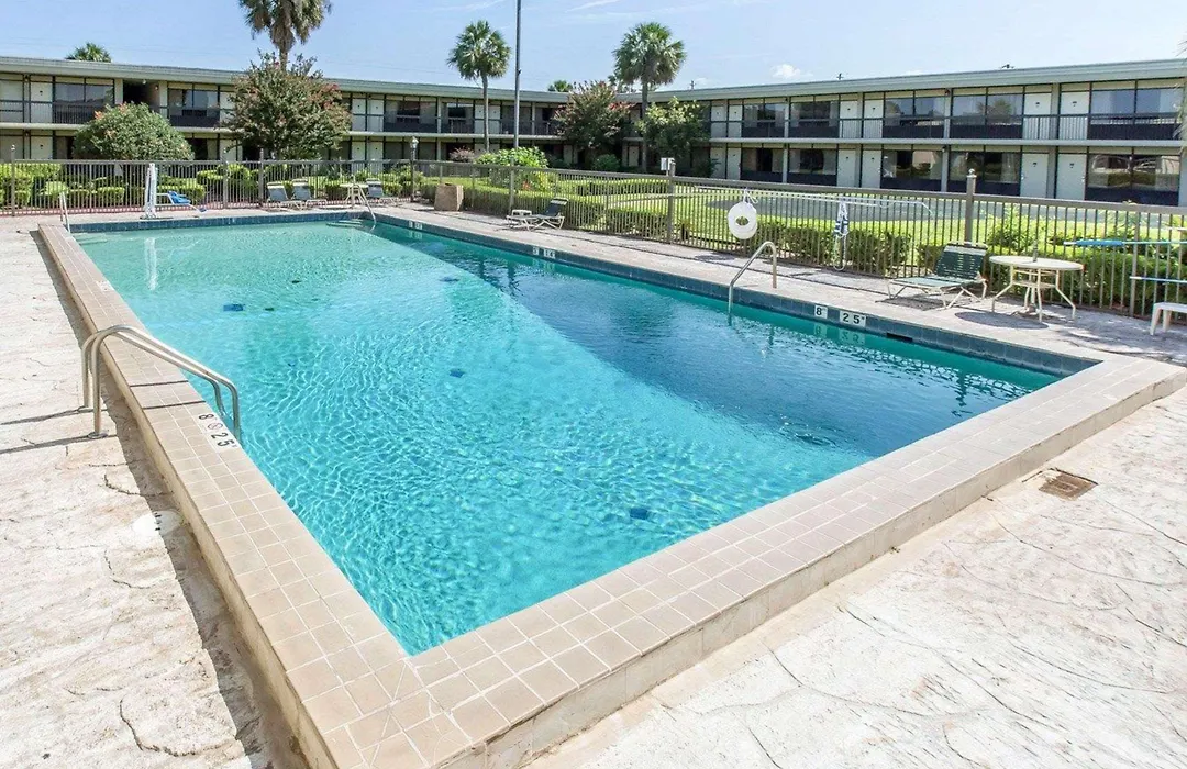 Quality Inn & Suites Waycross-1