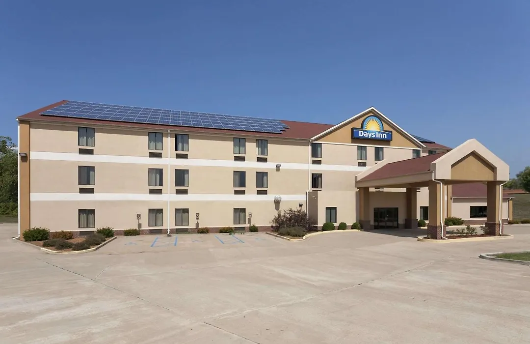 Days Inn By Wyndham Jefferson City-1