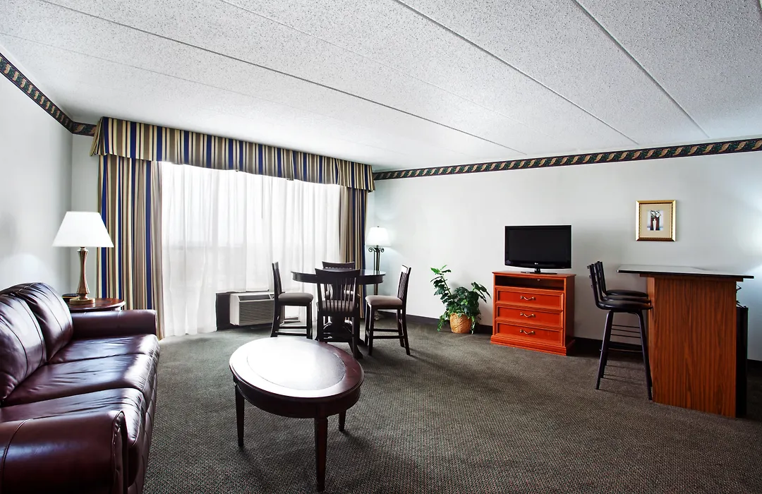 Holiday Inn Rockford I-90&Rt 20 State St By Ihg-1