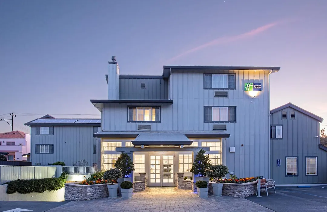 Holiday Inn Express Monterey - Cannery Row By Ihg-1