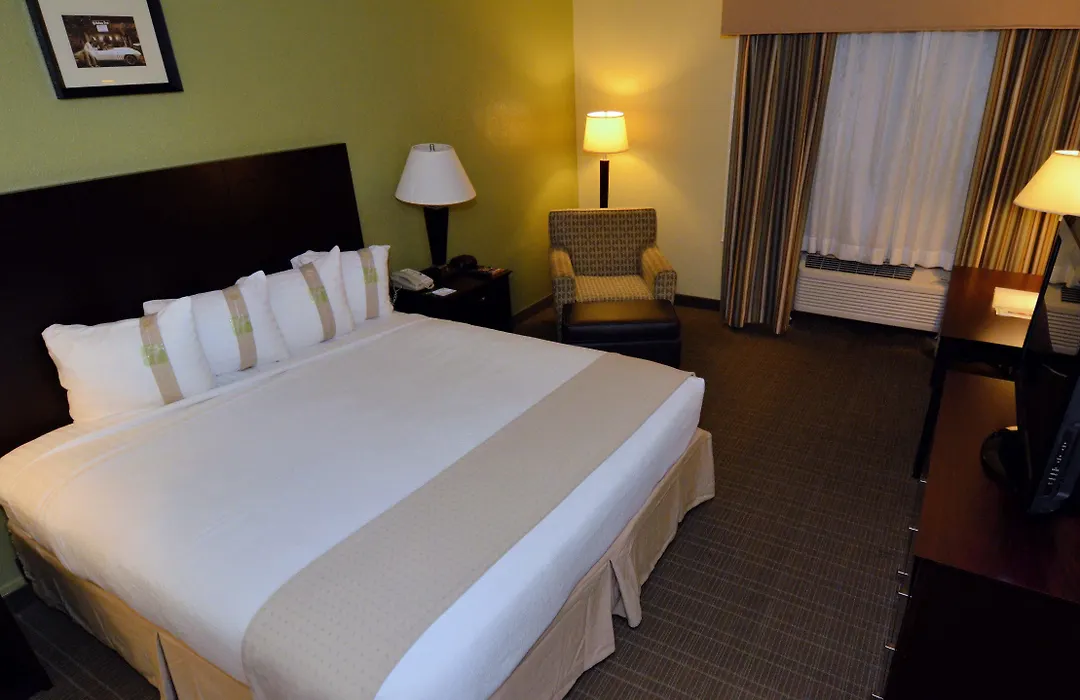 Holiday Inn - Fort Myers - Downtown Area By Ihg-1