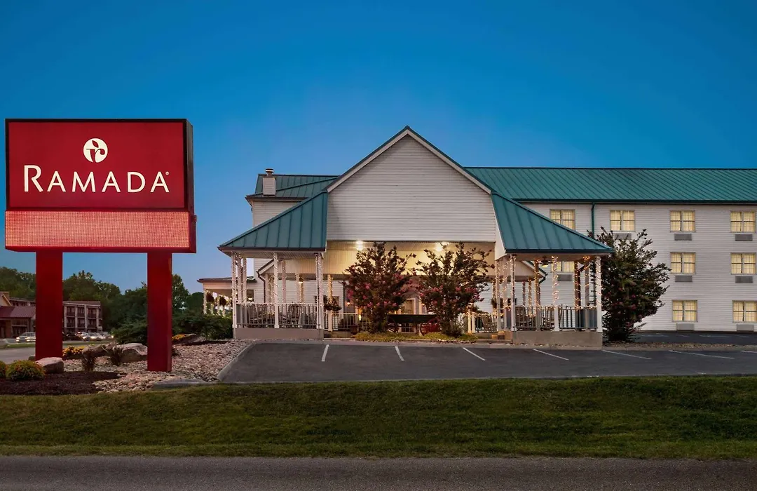 Ramada By Wyndham Pigeon Forge North-1