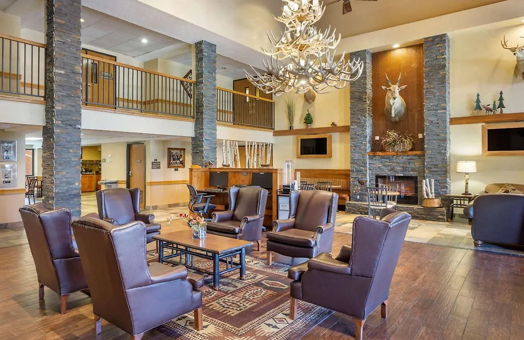 Comfort Inn At Thousand Hills-1