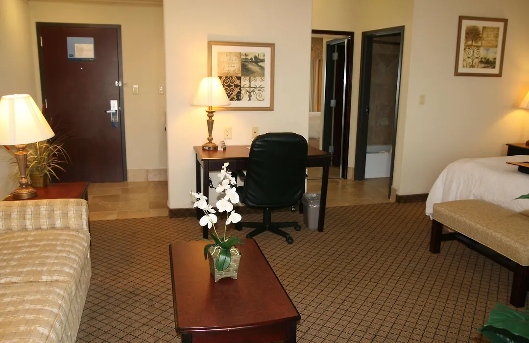 Hampton Inn & Suites Galveston-1