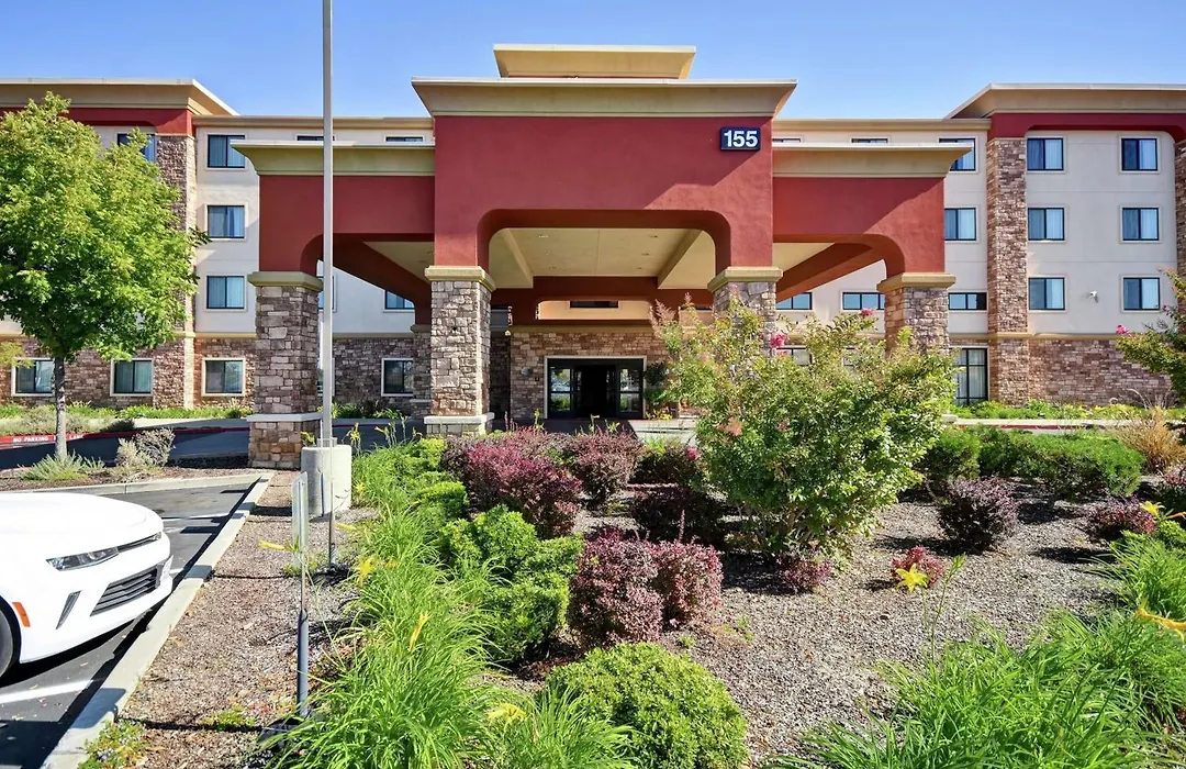 Hampton Inn & Suites Folsom-1