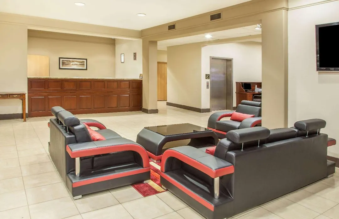 Hawthorn Extended Stay By Wyndham Bloomington-1