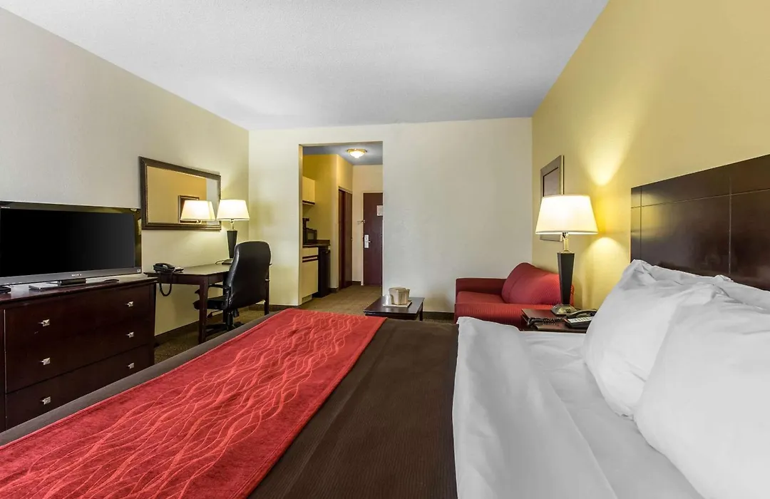 Comfort Inn & Suites Thomson-1