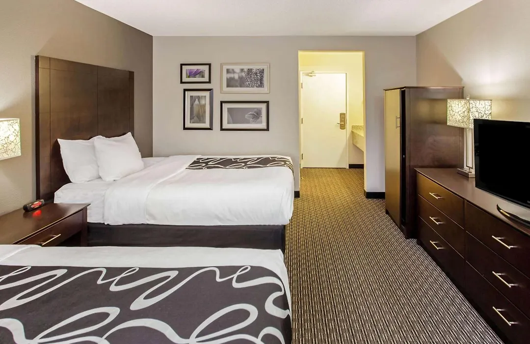 La Quinta By Wyndham Milwaukee Delafield-1