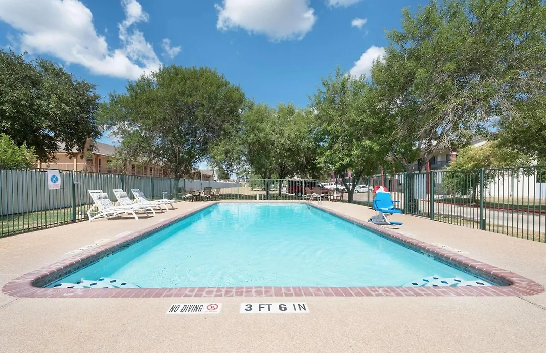 Days Inn By Wyndham Bryan College Station-1