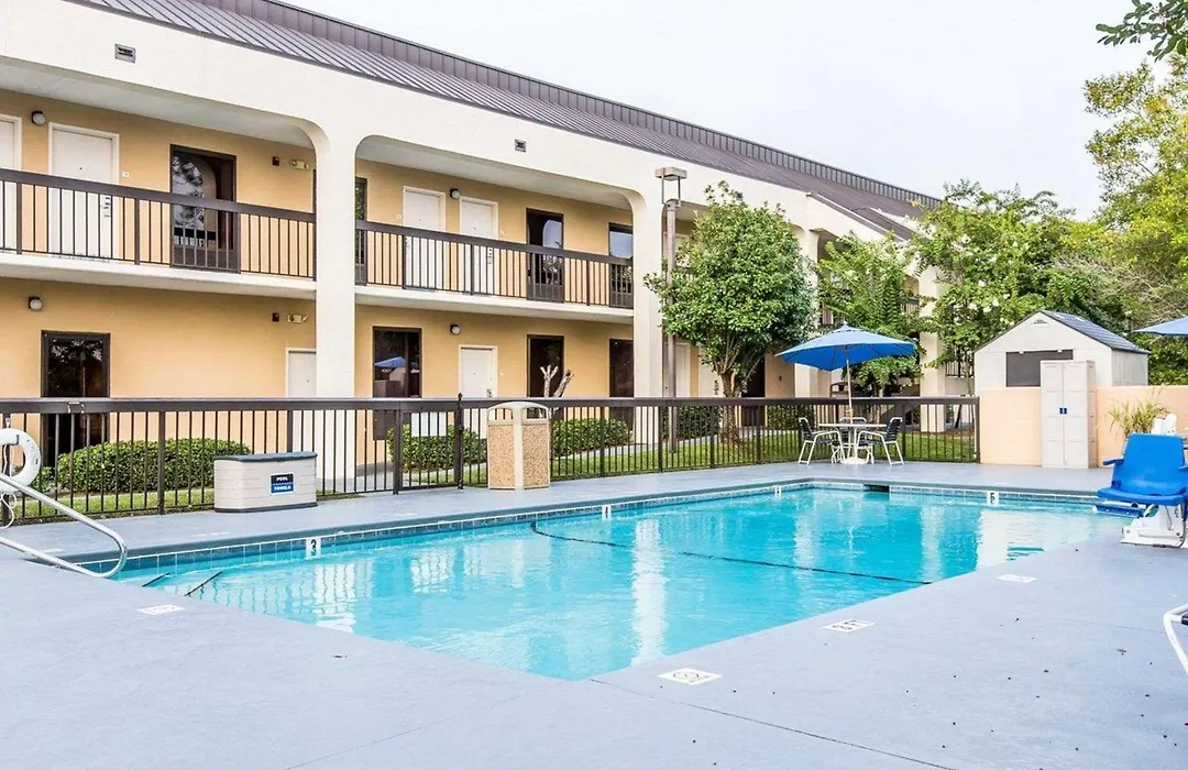 Quality Inn At The Mall - Valdosta-1