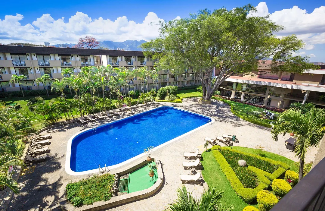 Best Western Plus Como Park Hotel-1
