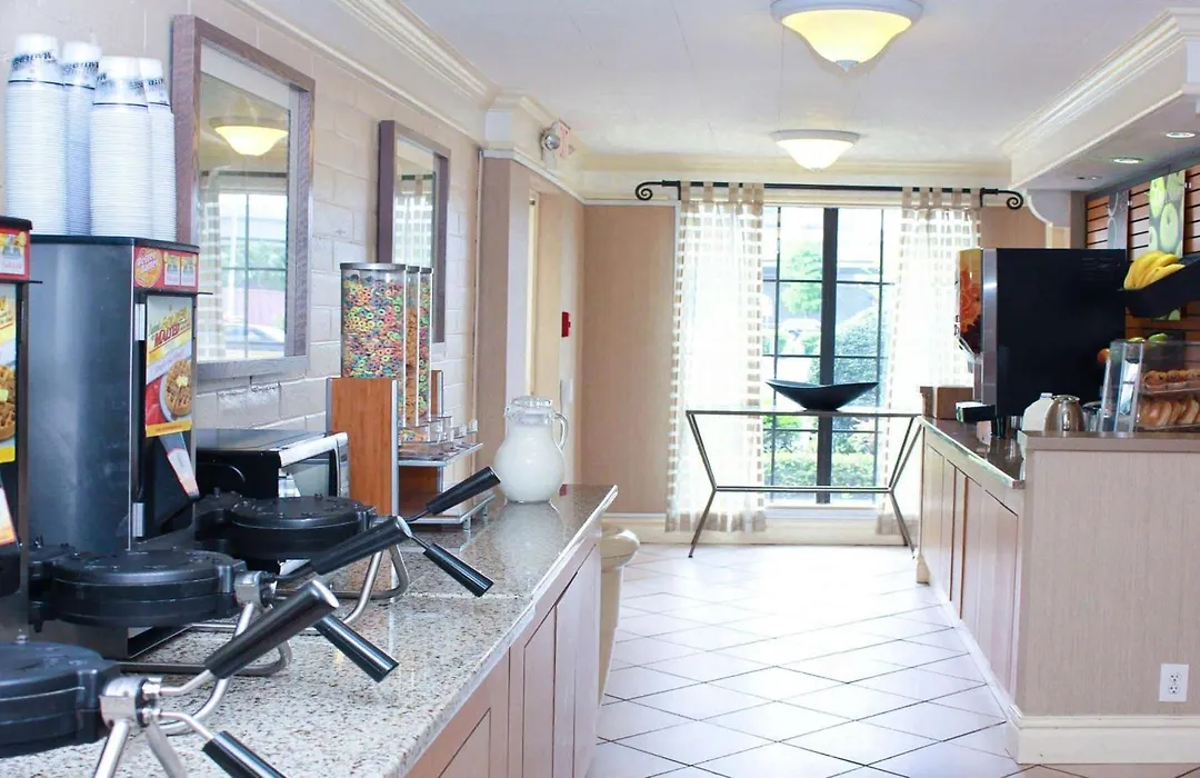 La Quinta Inn By Wyndham New Orleans West Bank / Gretna-1