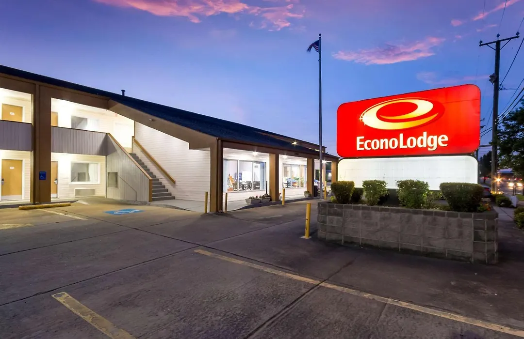 Econo Lodge Little Creek-1