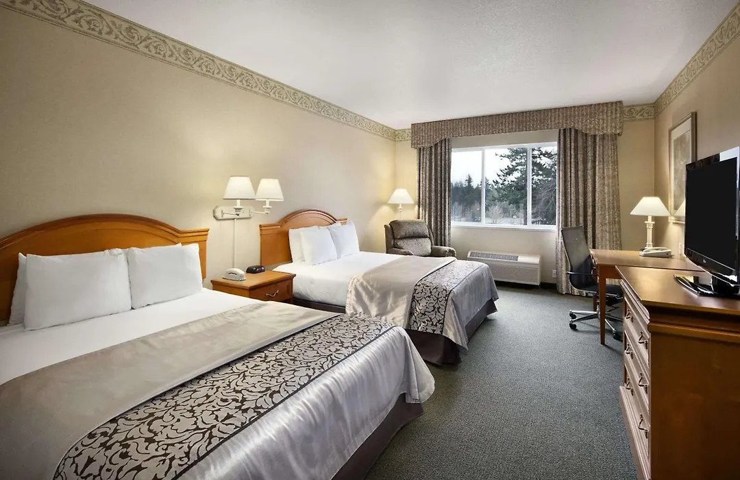 Ramada By Wyndham Olympia-1