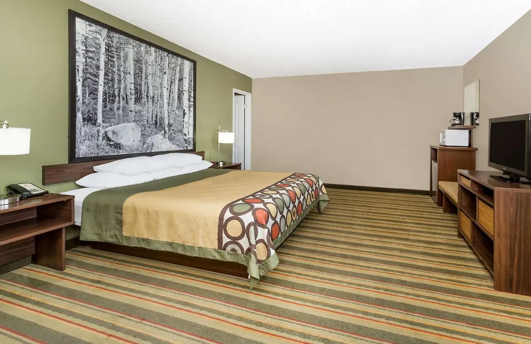 Super 8 By Wyndham Montrose-1