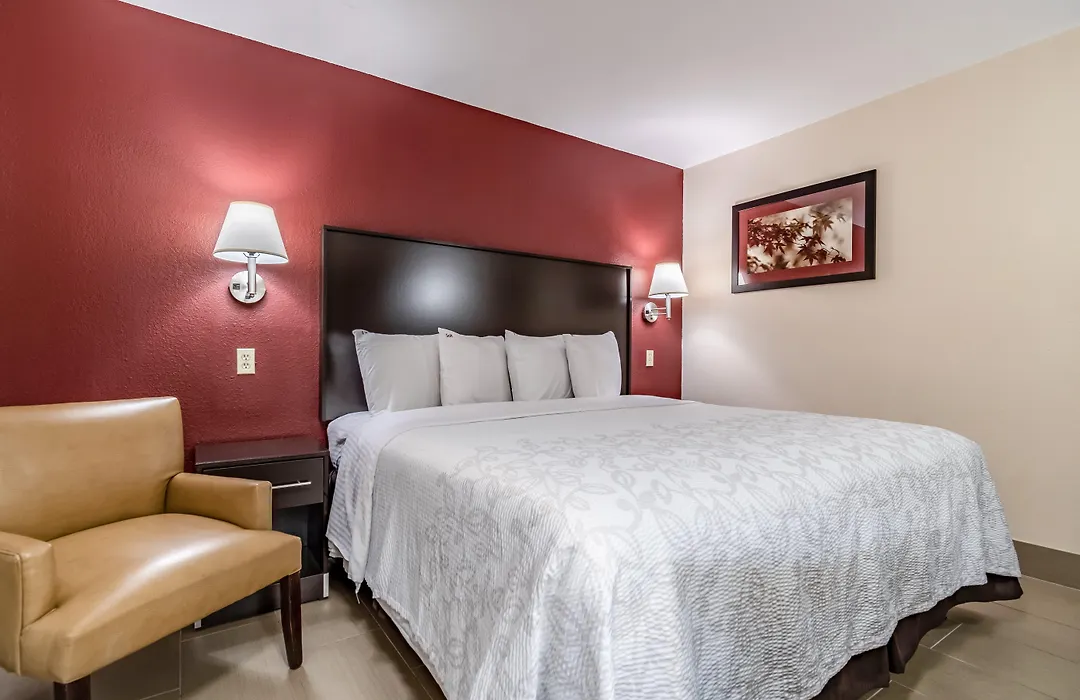 Red Roof Inn Plus+ Huntsville-1