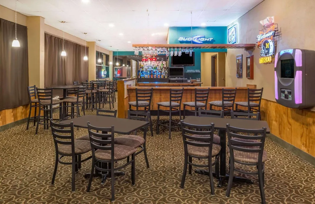 Days Inn By Wyndham Kirksville-1