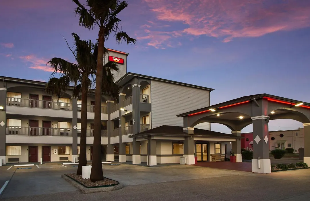 Red Roof Inn Plus + Galveston - Beachfront-1