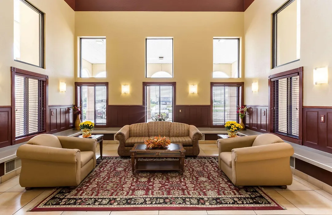 Rodeway Inn-1
