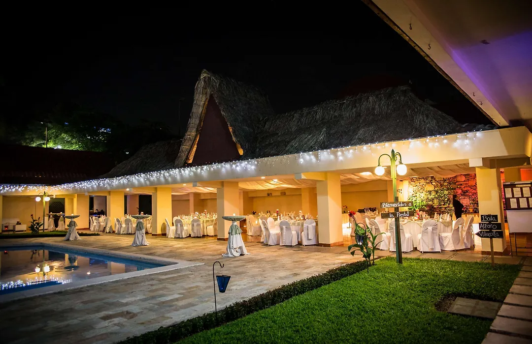 Best Western Plus - Magee Inn & Suites-1