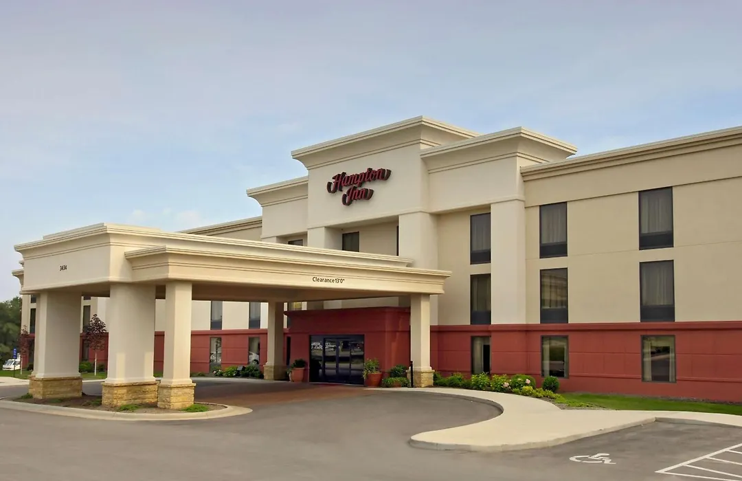 Hampton Inn Dubuque-1