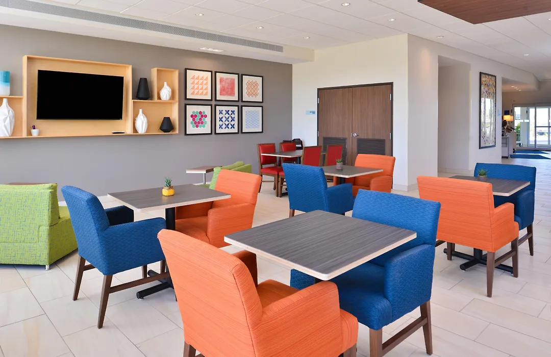 Holiday Inn Express & Suites - Ruskin By Ihg-1
