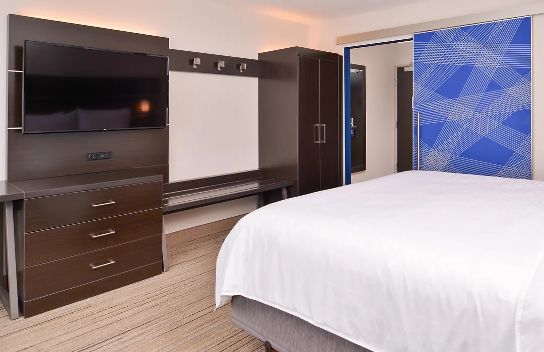 Holiday Inn Express & Suites - Olathe West By Ihg-1
