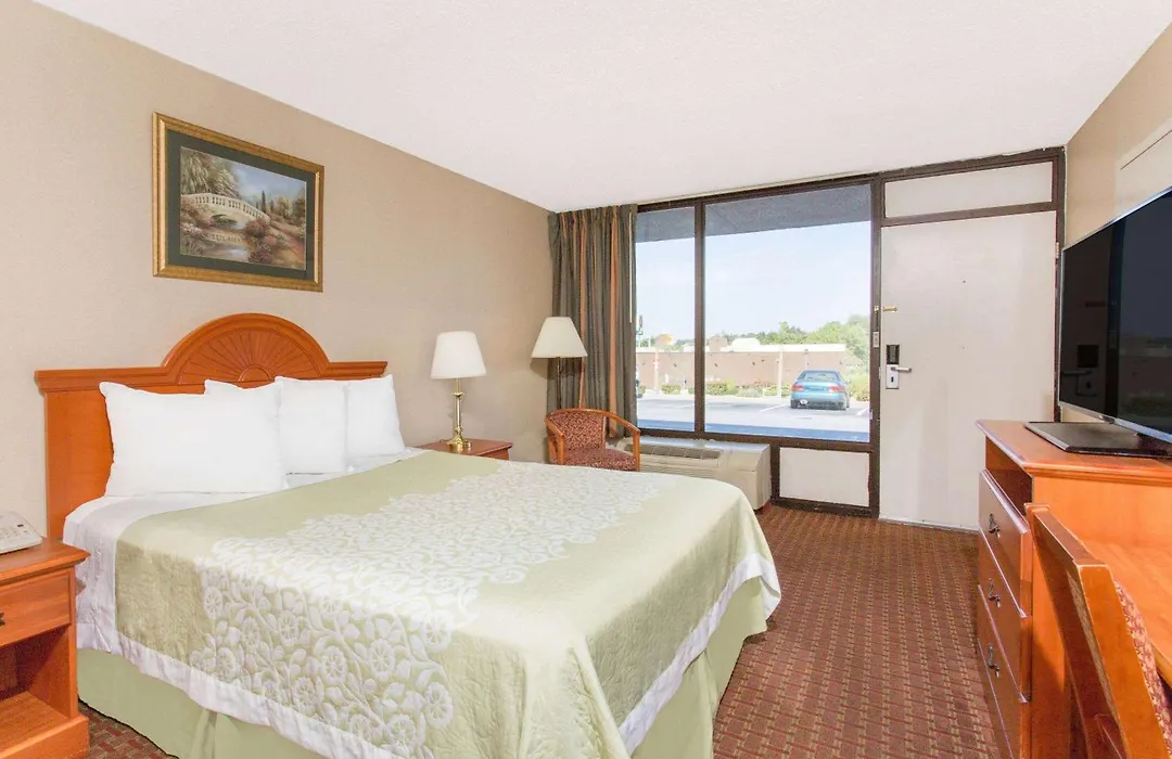 Days Inn By Wyndham Princeton-1