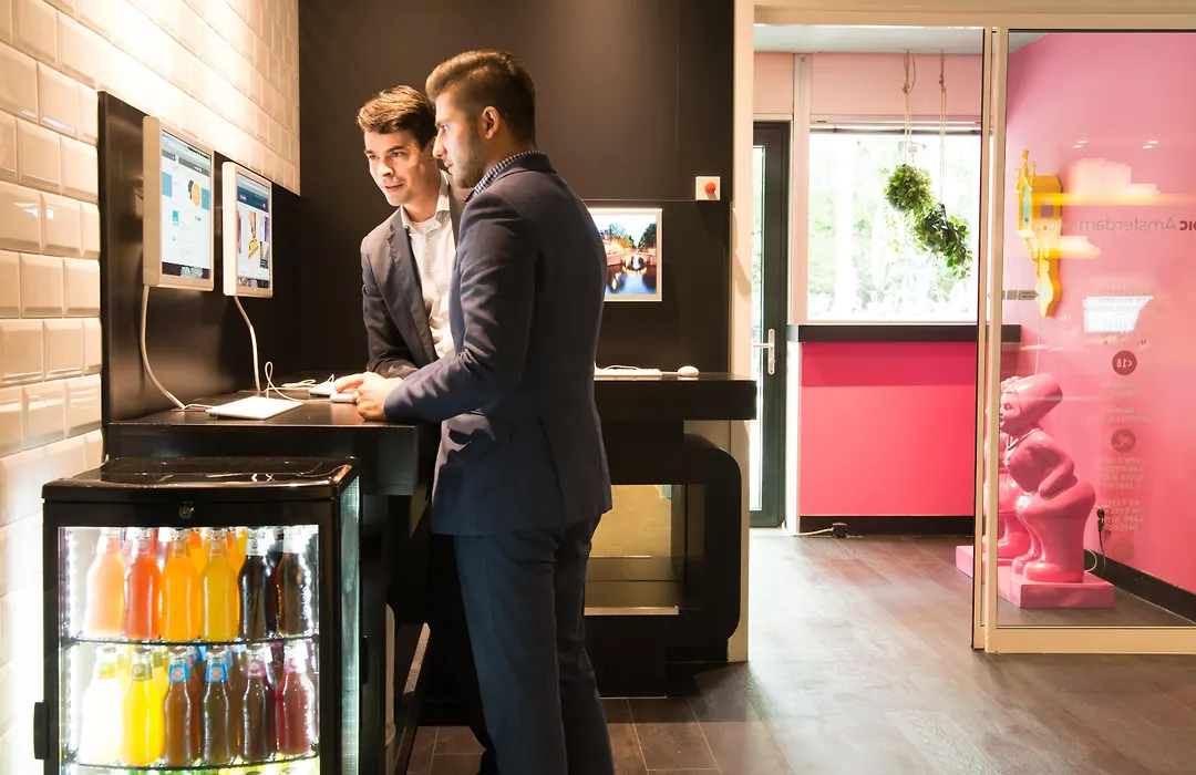 Qbic Hotel WTC Amsterdam-1
