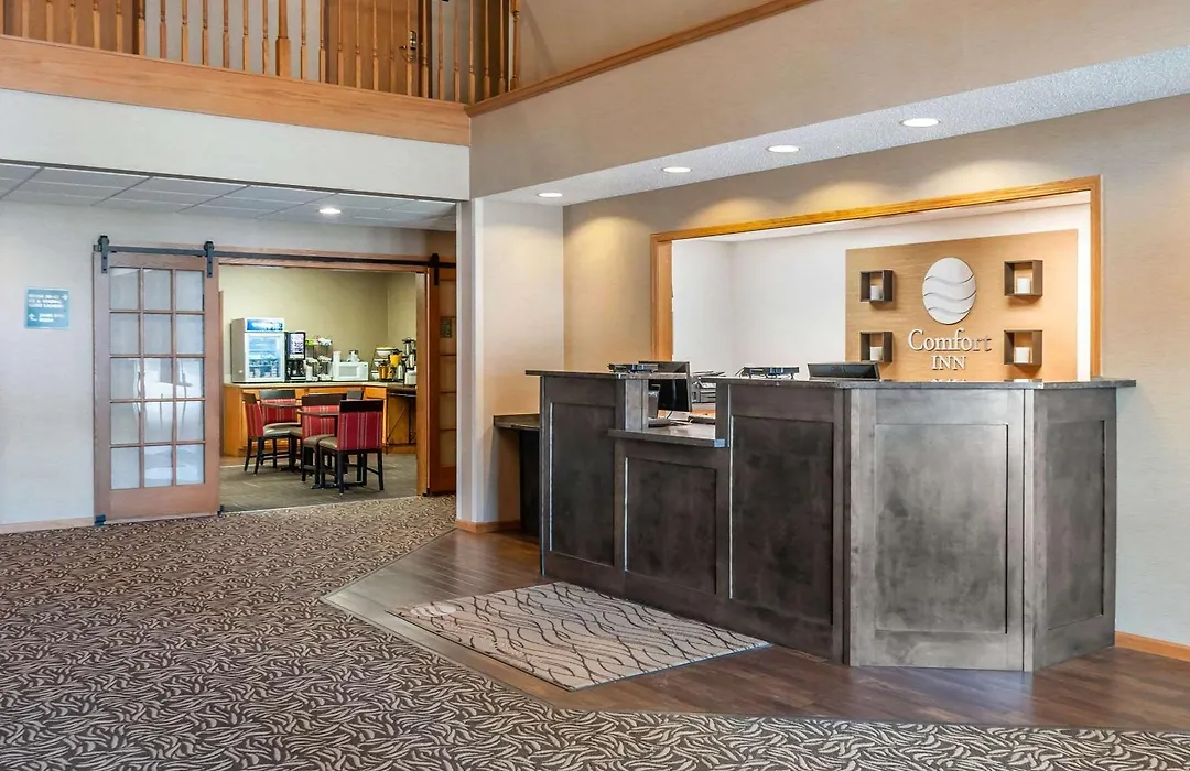 Comfort Inn Dyersville Near The Field Of Dreams-1