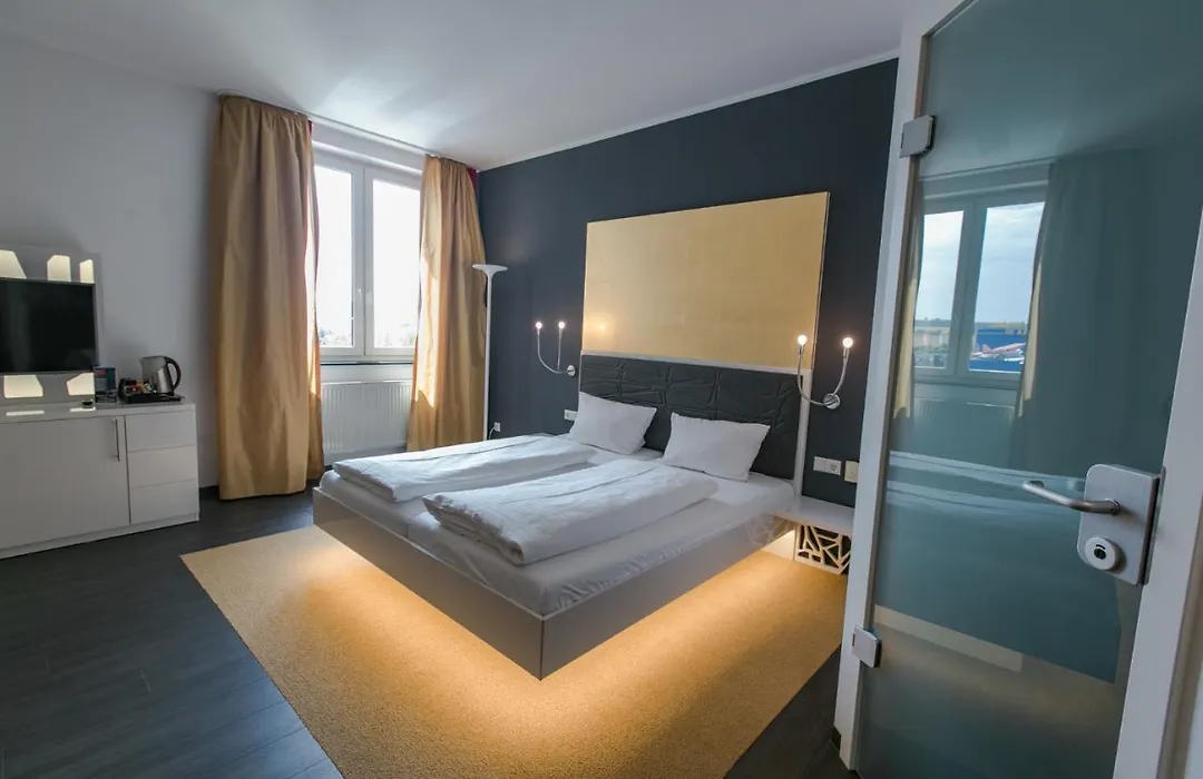 Hotel Sinsheim-1