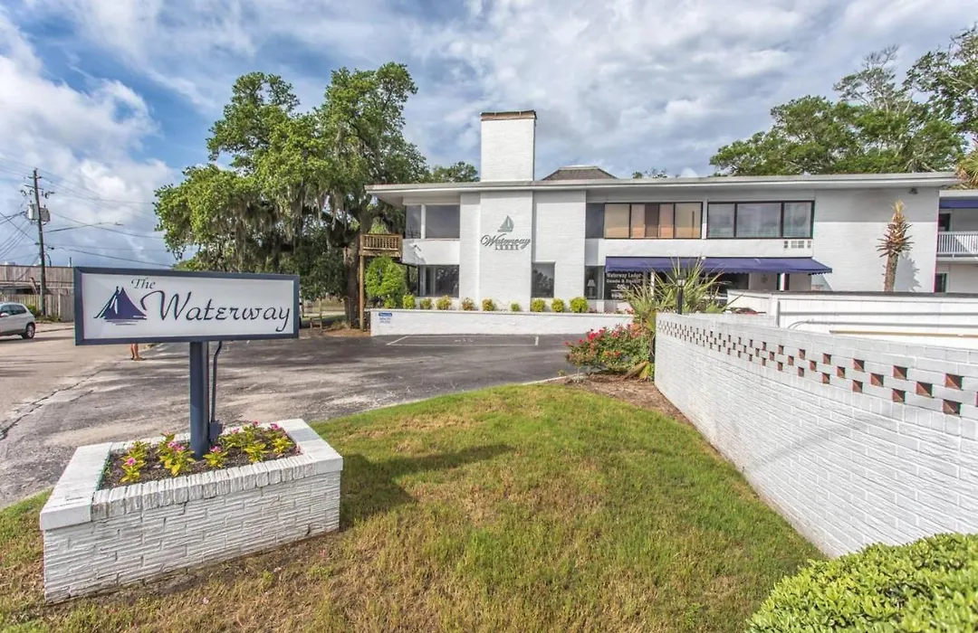 The Waterway Pet Friendly By Carolina Retreats-1