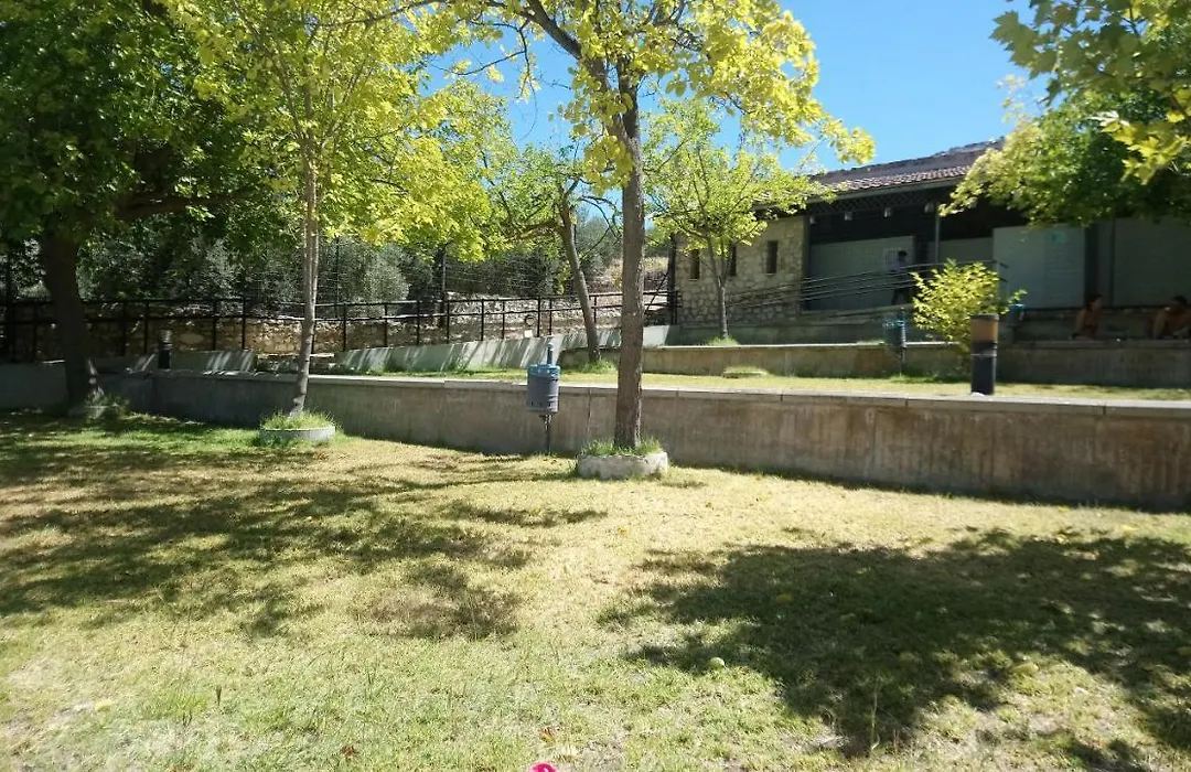 Casa en Zuheros 4 a 5 personas-1