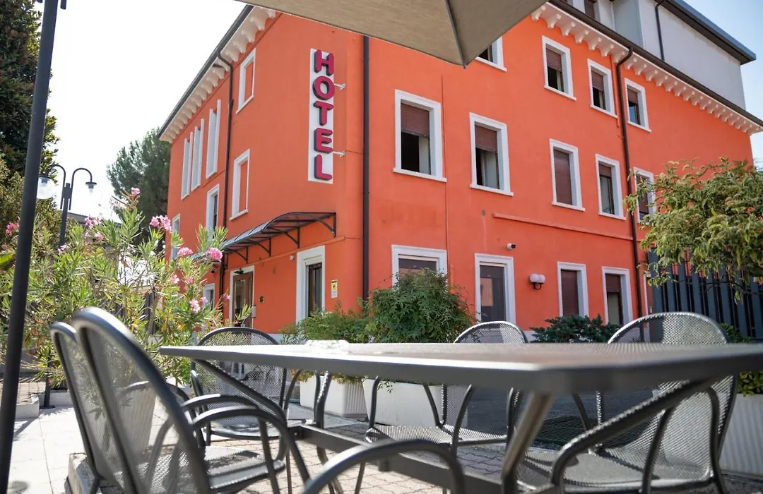 Hotel Siros-1