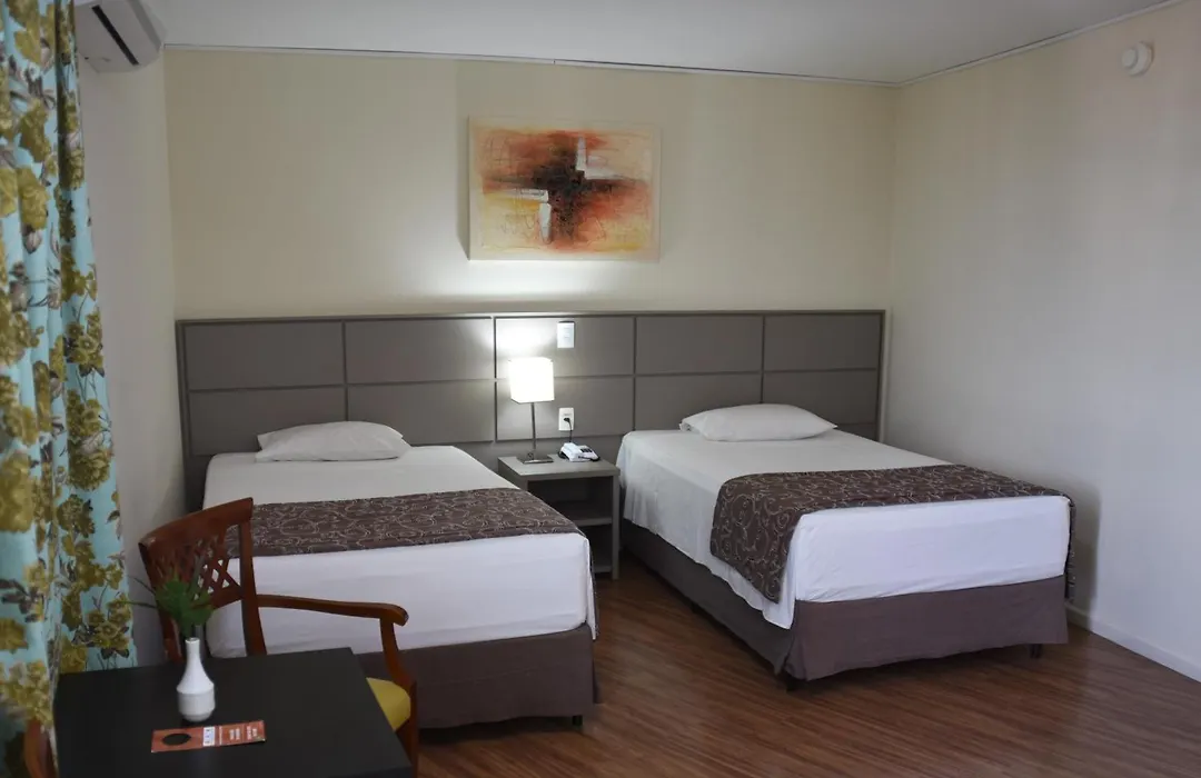 Hotel Golden Park Internacional Foz&Convenções By Nacional Inn-1