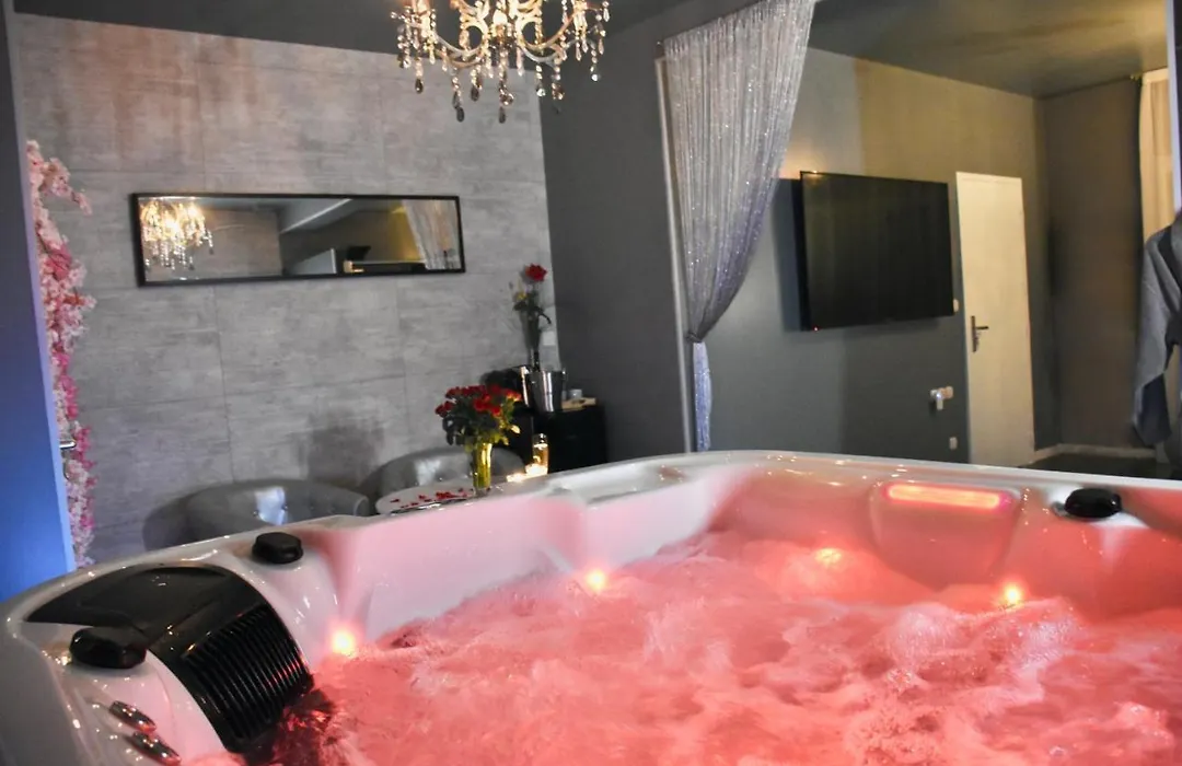 Luxury & Love - Professional Jaccuzzi And Spa-1