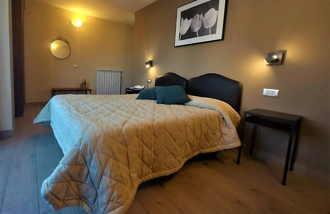 Hotel Altopiano Delle Rocche-1