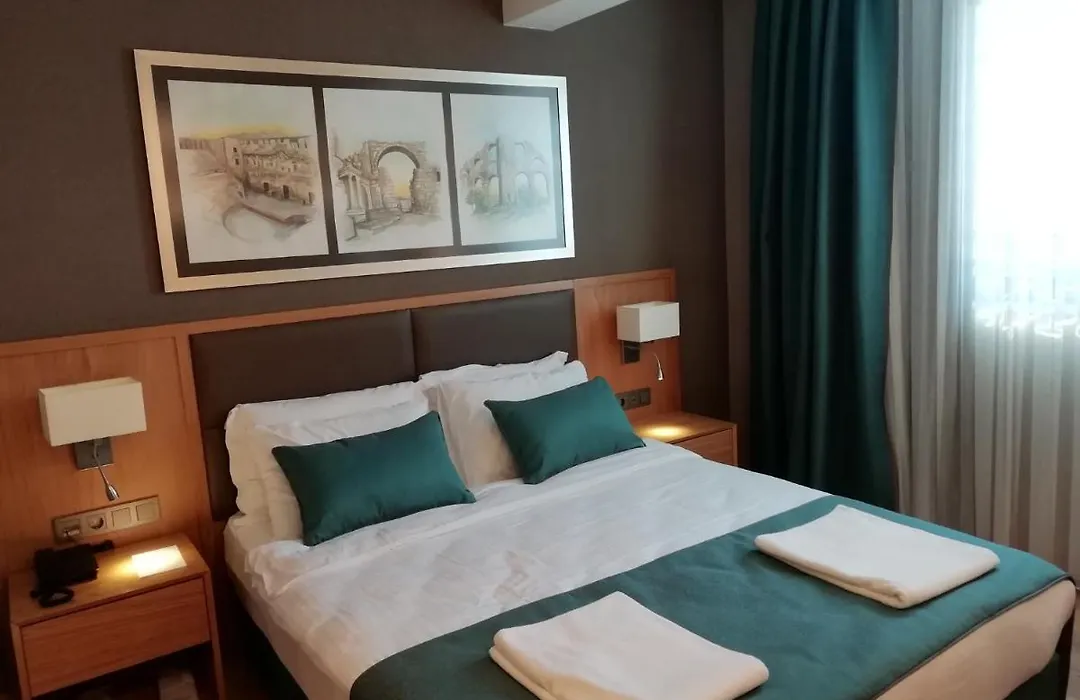 Pukka Hotel-1