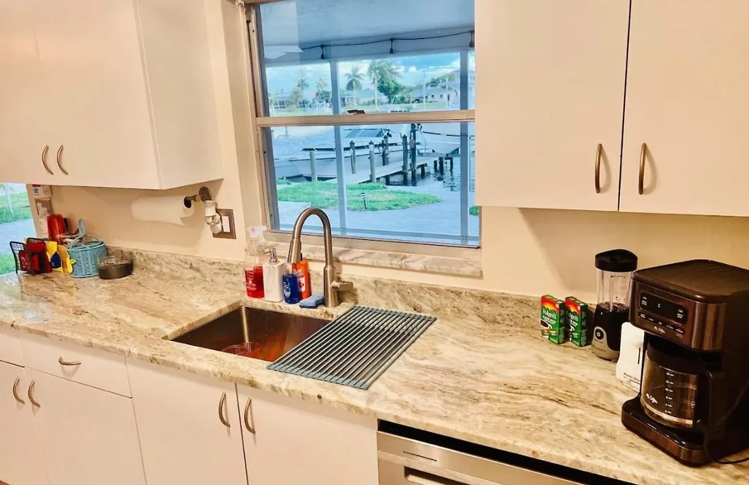 Cheerful Home With Two Bedrooms-1